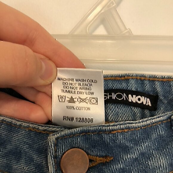 FASHION NOVA Get Ready Distressed Boyfriend Jeans Ripped High Waisted 13 W31 31" - Picture 8 of 12